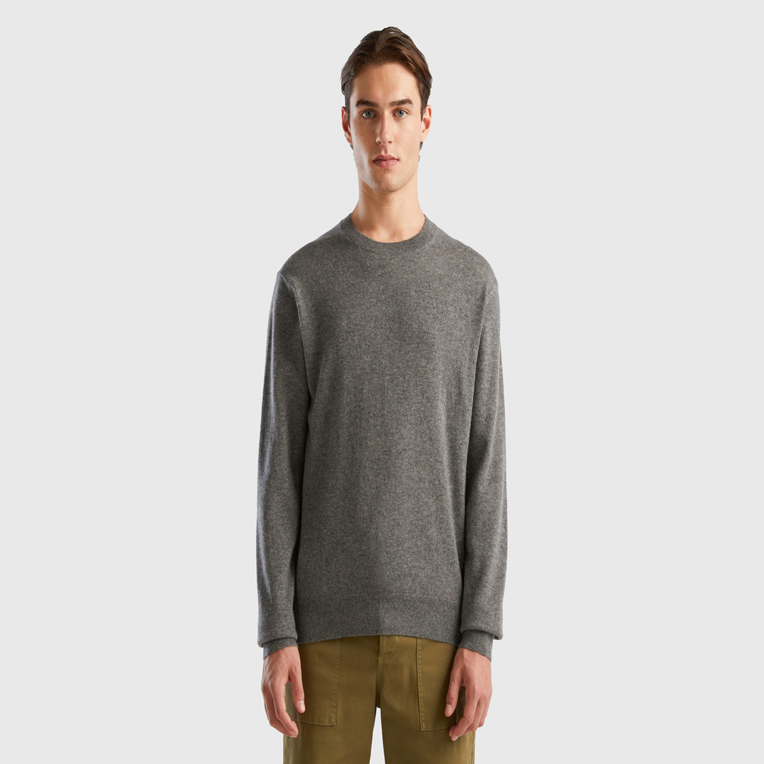 Sweater in pure cashmere