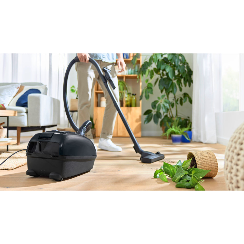 Bosch Series 4 Bagged Vacuum Cleaner,
Black 
BGL38BA3GB