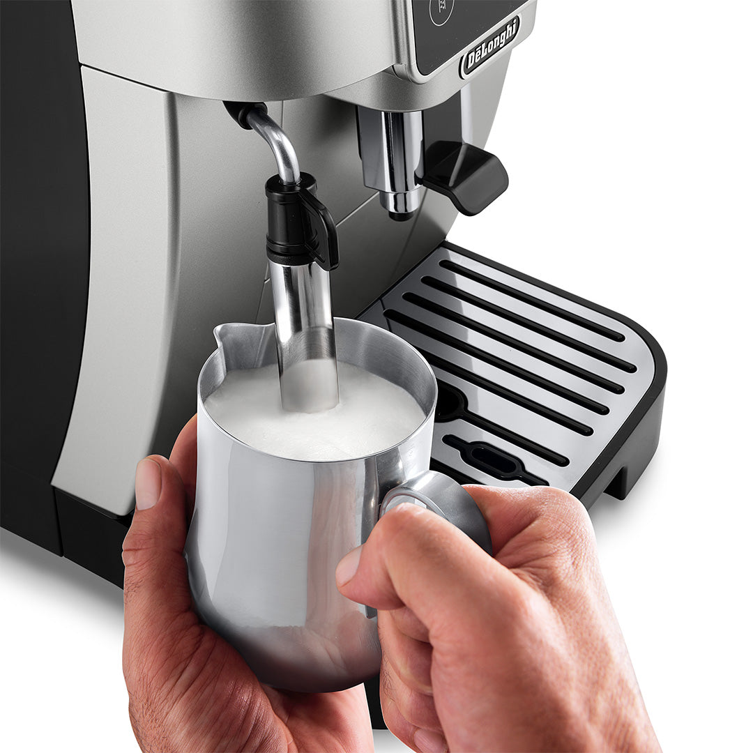 De'Longhi Magnifica Start Fully Automatic Coffee Machine ECAM220.31.SB