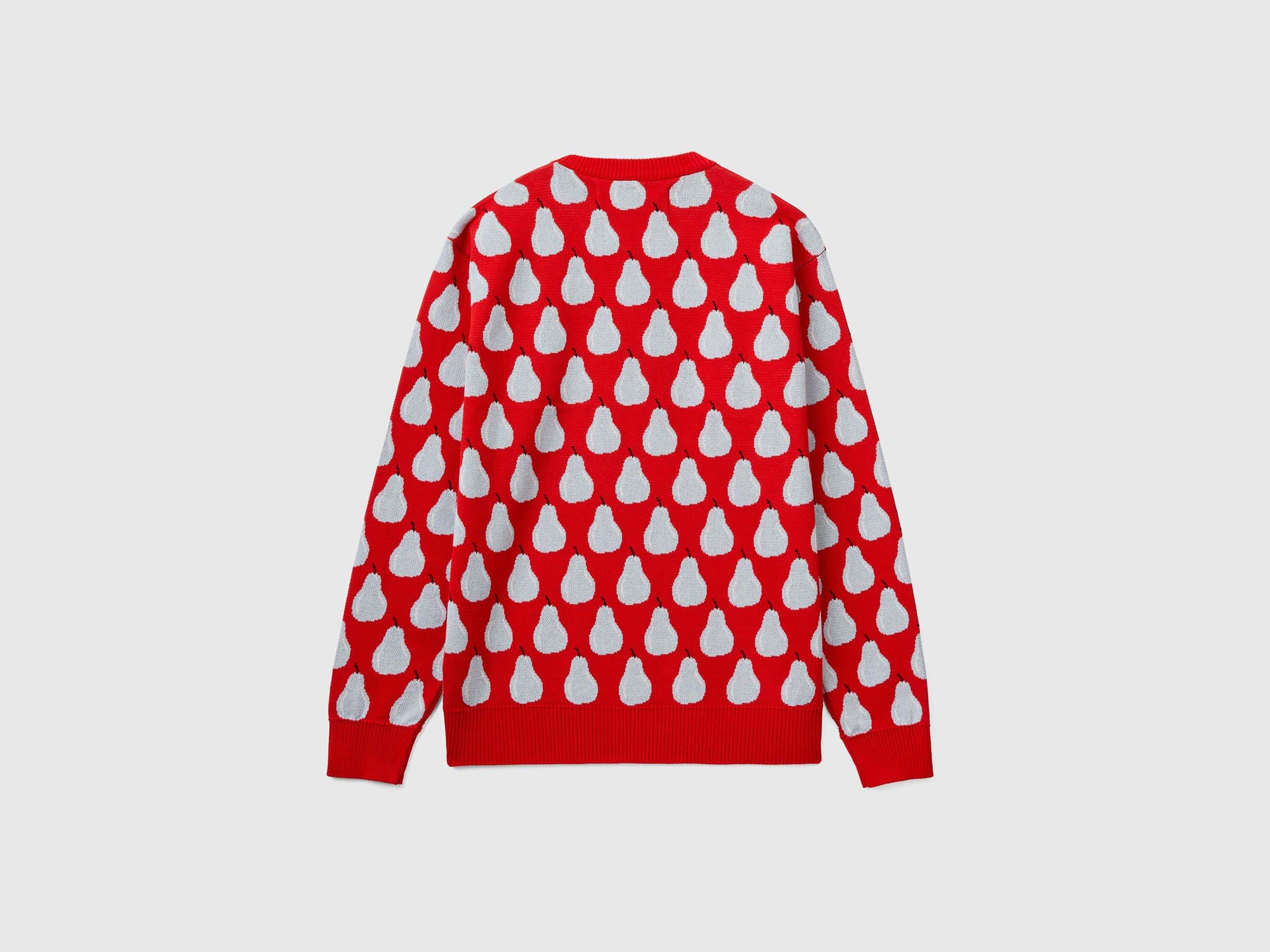 Sweater with fruit pattern