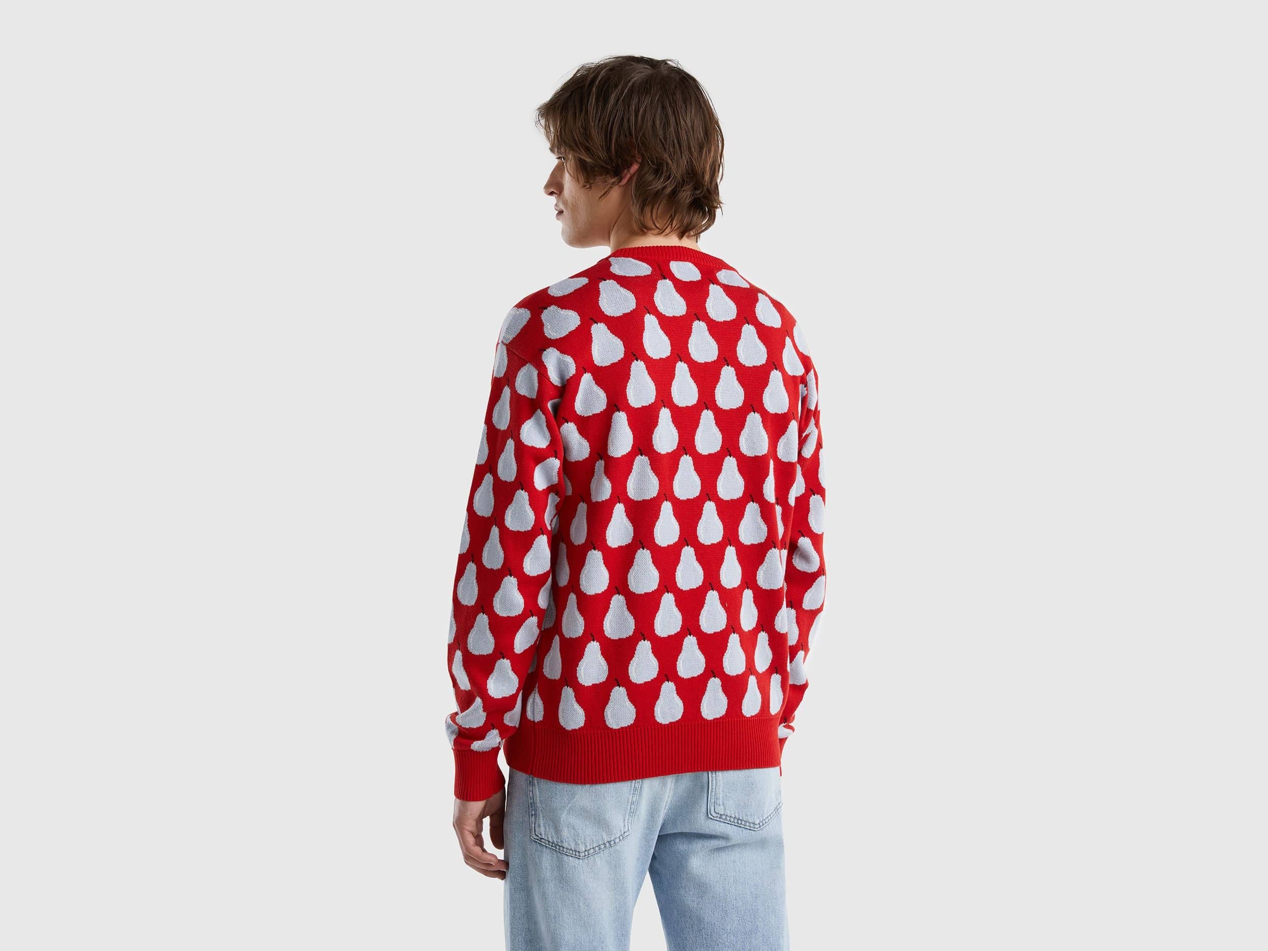 Sweater with fruit pattern