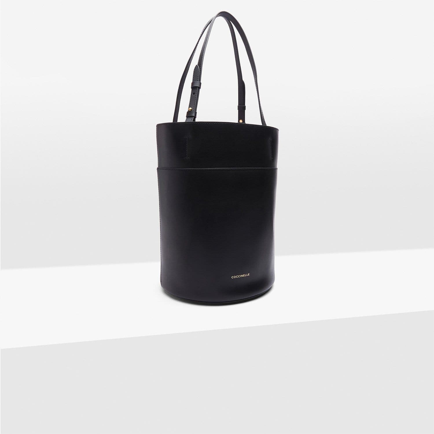 Oversized shop bucket bag