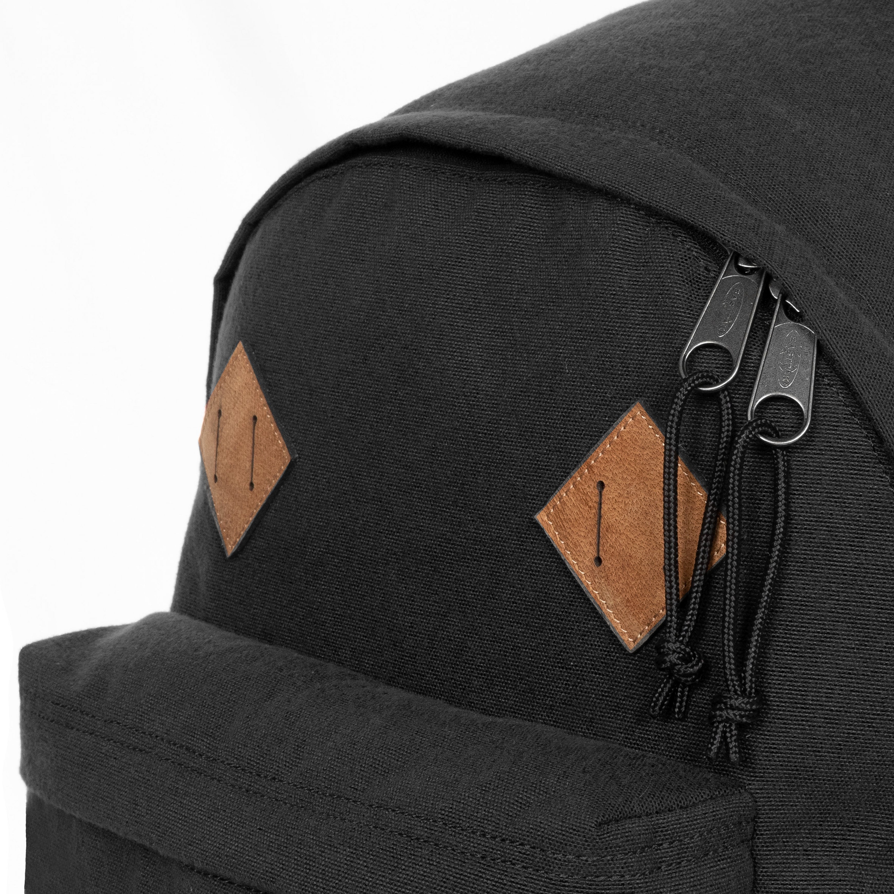 Eastpak wyoming into the out online