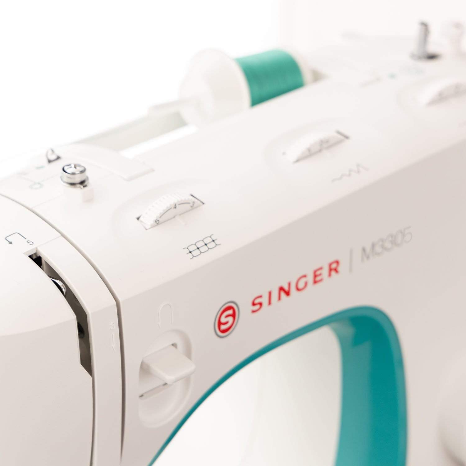 Singer Mechanical Sewing Machine M3305